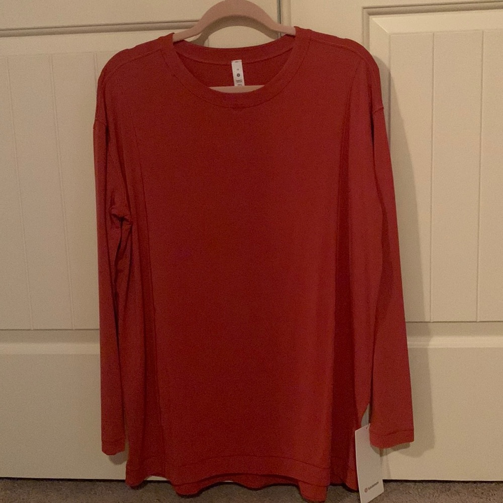 New with tags rare Lulu Lemon Modal Pleated Back Long Sleeve